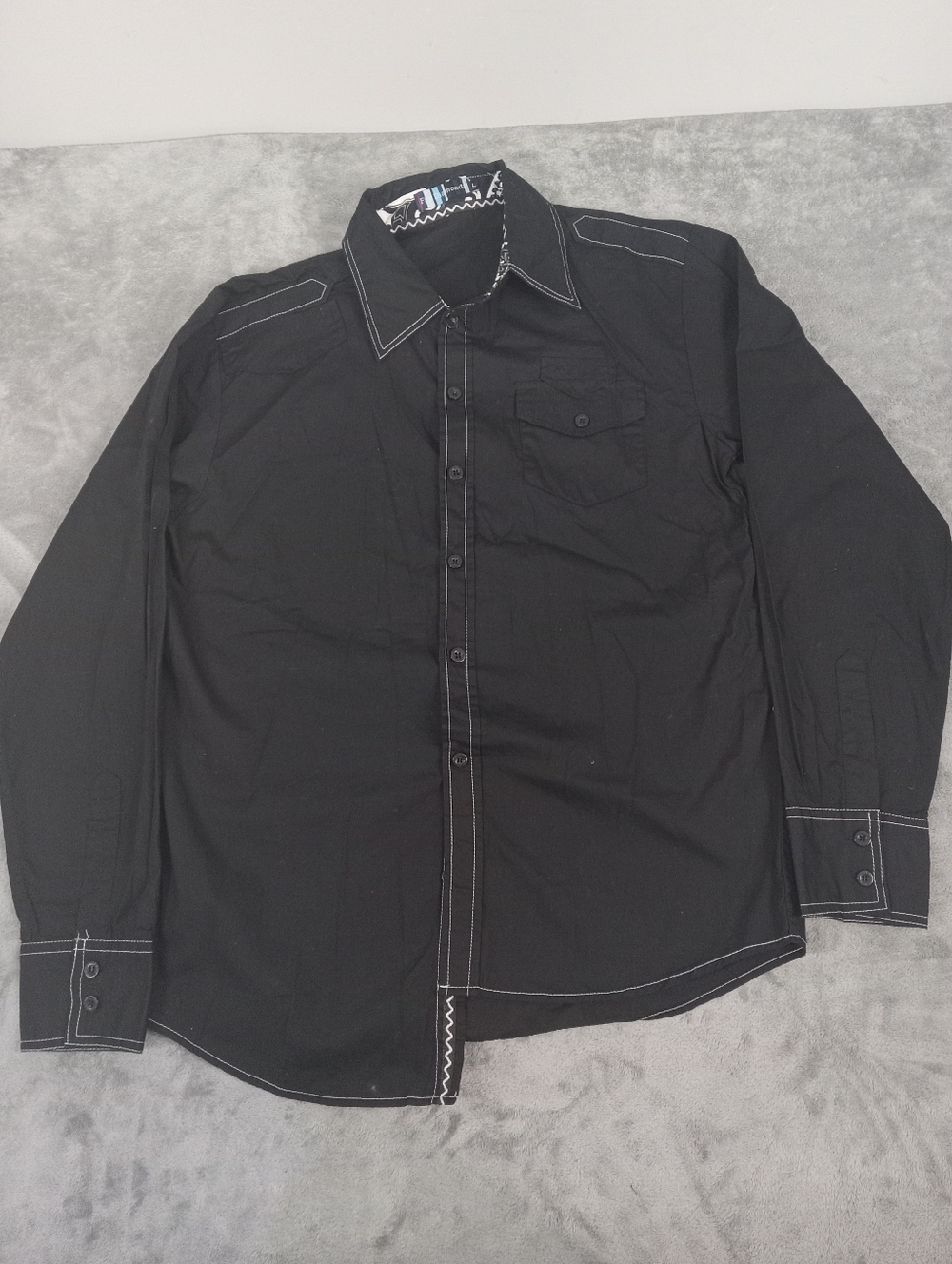 Five Diamonds Black LongSleeve Button-Down Shirt with Contrast Stitching Size L
